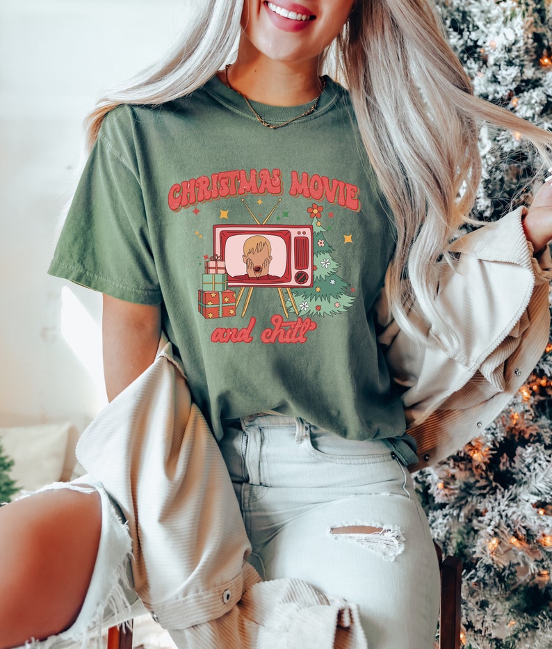 Retro Christmas Movie T-shirt